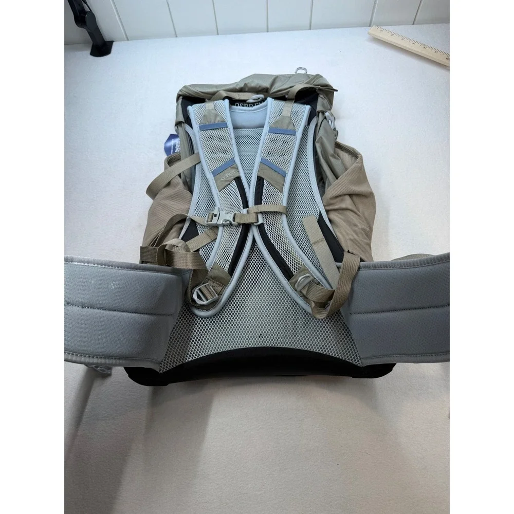Osprey Hikelite 32L Hiking Backpack Concrete Grey New with Tags $160 retail